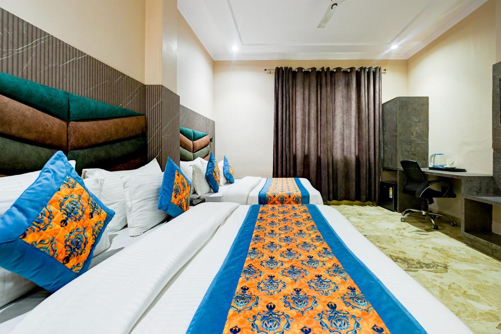 The Pearl Plaza Hotel In City Centre - Near New Delhi Railway Station Exterior photo