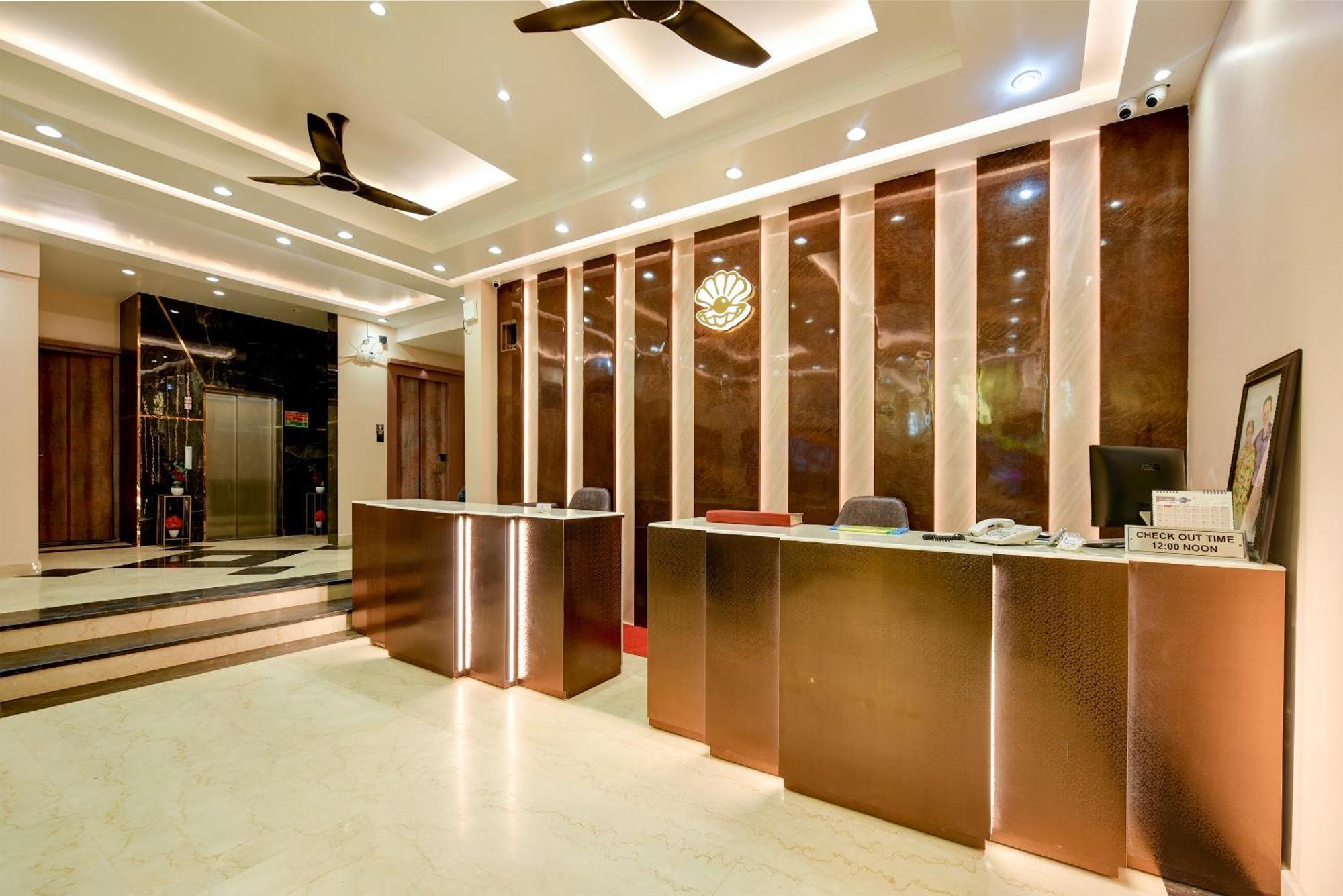 The Pearl Plaza Hotel In City Centre - Near New Delhi Railway Station Exterior photo