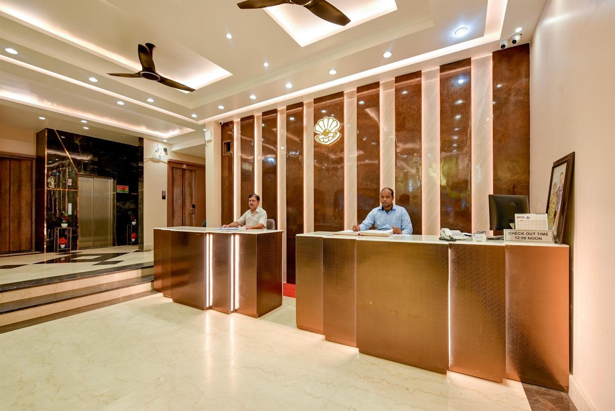 The Pearl Plaza Hotel In City Centre - Near New Delhi Railway Station Exterior photo